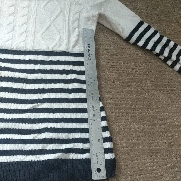 Navy & white cable knit turtleneck sweater - Picture 11 of 11